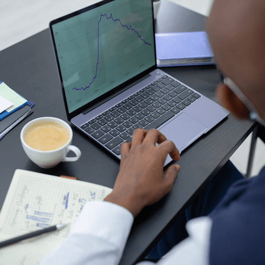 Eryxavin - Team av experter på kryptovalutor